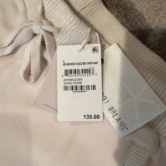 NWT 2piece BAREFOOT DREAMS SET, hoodie & jogger pant from the Malibu Collection. - Picture 8 of 8